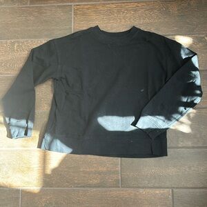 black crewneck!
